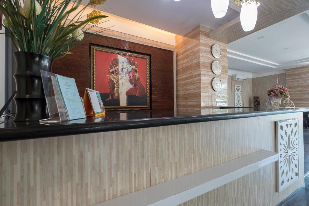 Oyo 1114 Hotel Denpasar Макасар Экстерьер фото