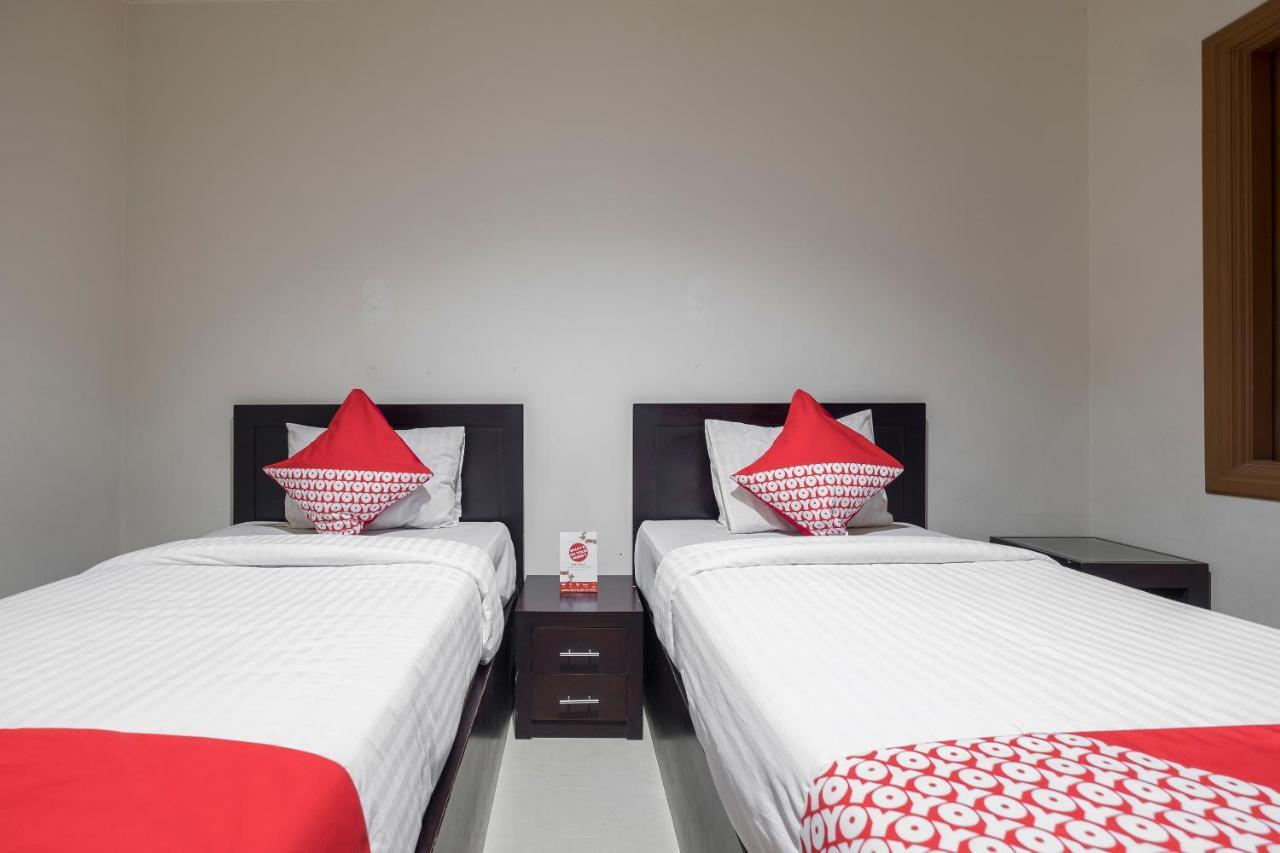Oyo 1114 Hotel Denpasar Макасар Экстерьер фото