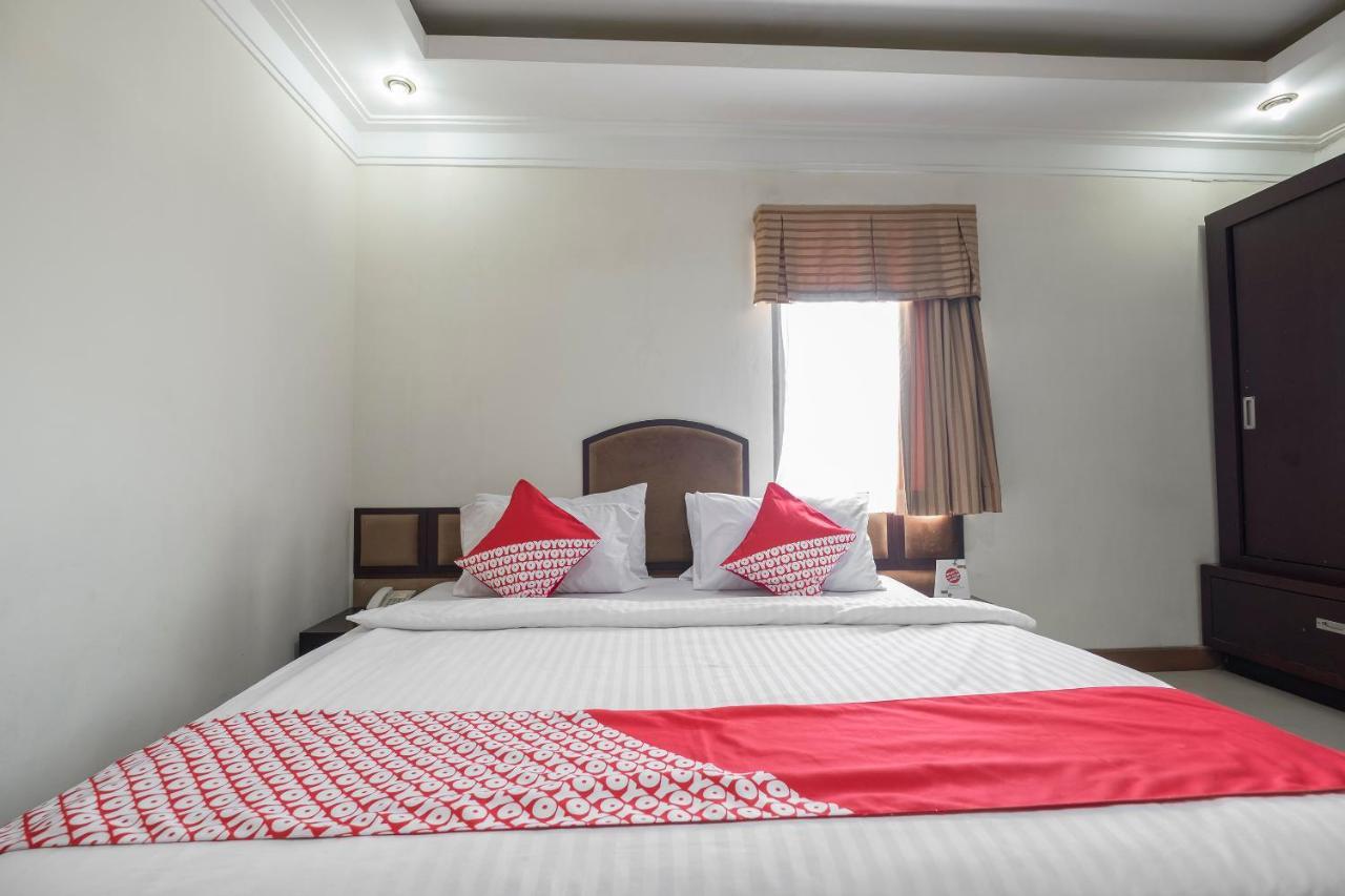 Oyo 1114 Hotel Denpasar Макасар Экстерьер фото