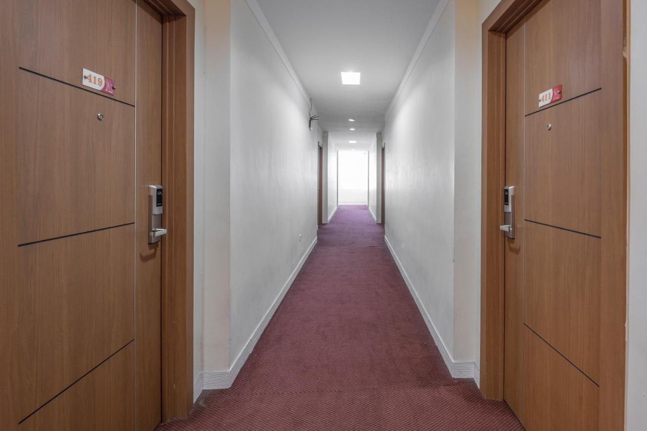 Oyo 1114 Hotel Denpasar Макасар Экстерьер фото