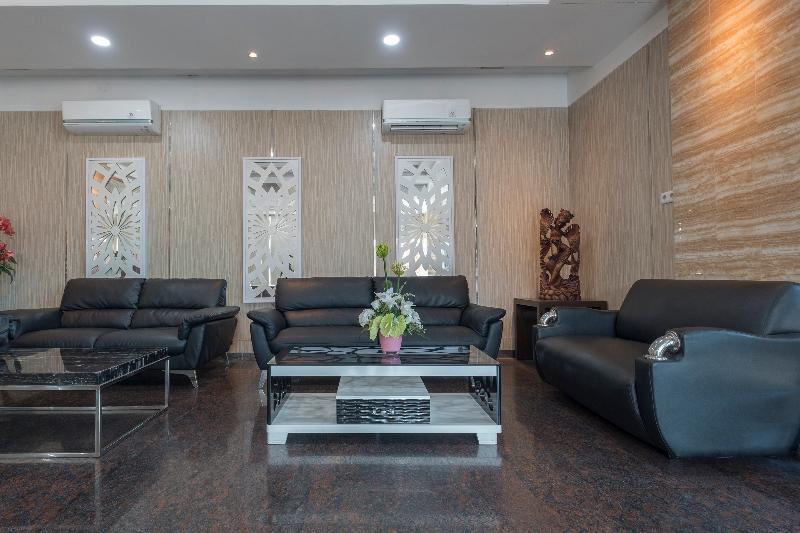 Oyo 1114 Hotel Denpasar Макасар Экстерьер фото